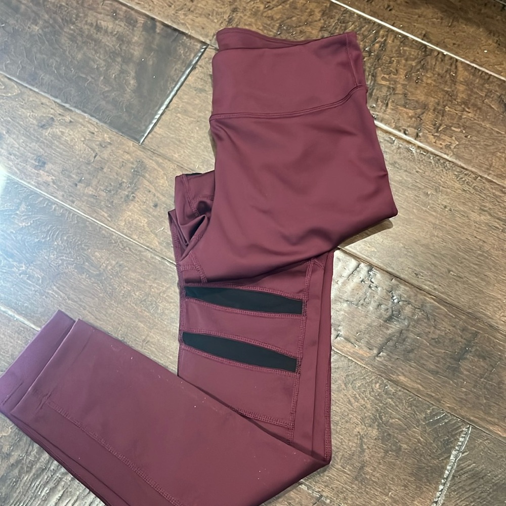 Electric yoga size medium burgundy yoga pants. New